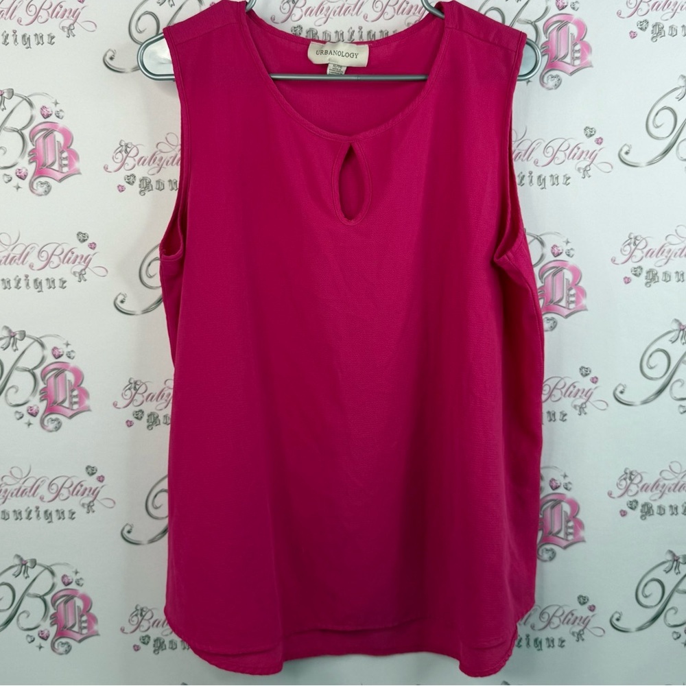 Urbanology tank top shirt bright pink keyhole opening Fuchsia Sleeveless Blouse